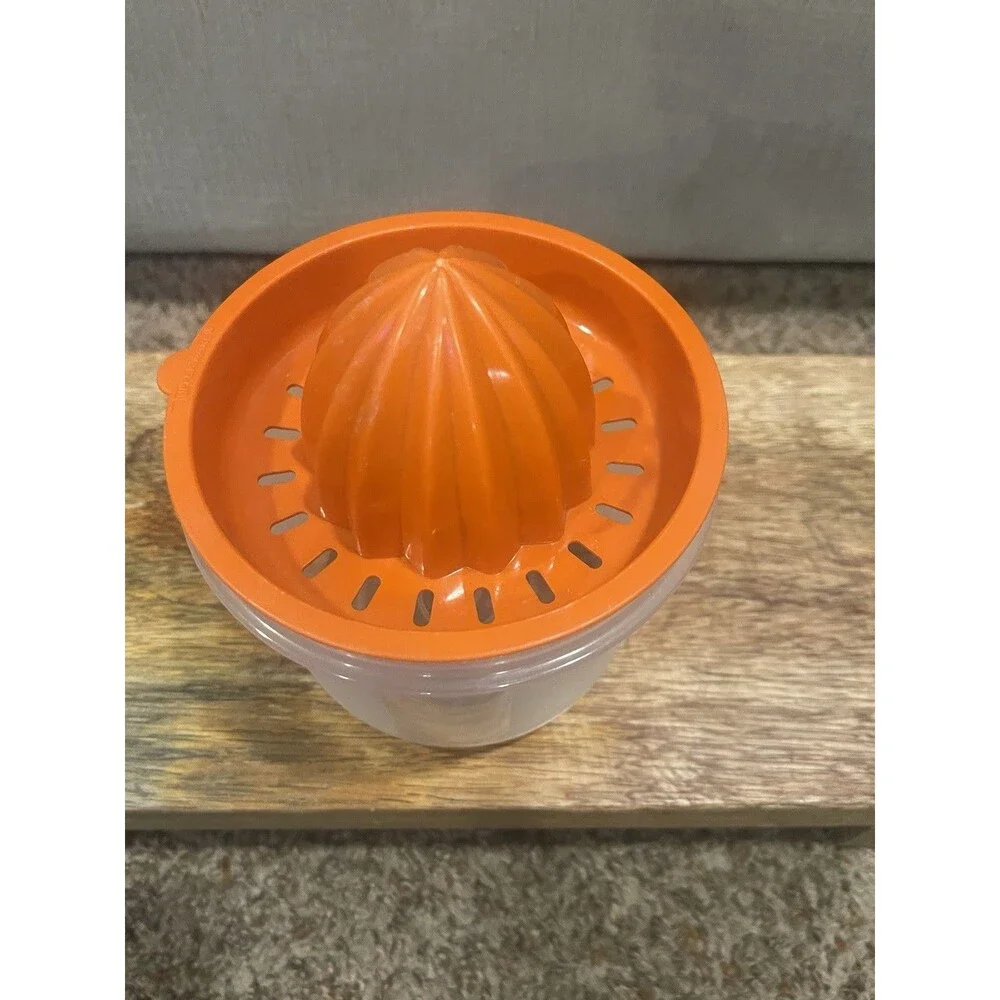 Vintage Tupperware Orange Juicer & Sift-It Sifter w/ 16oz Containers